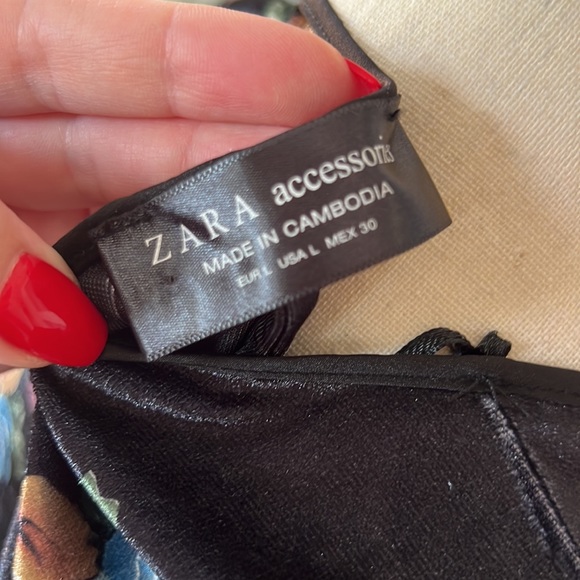 Zara Black Velvet Flower Maxi Wrap Kimono Dress Size Large NWT - Picture 8 of 8